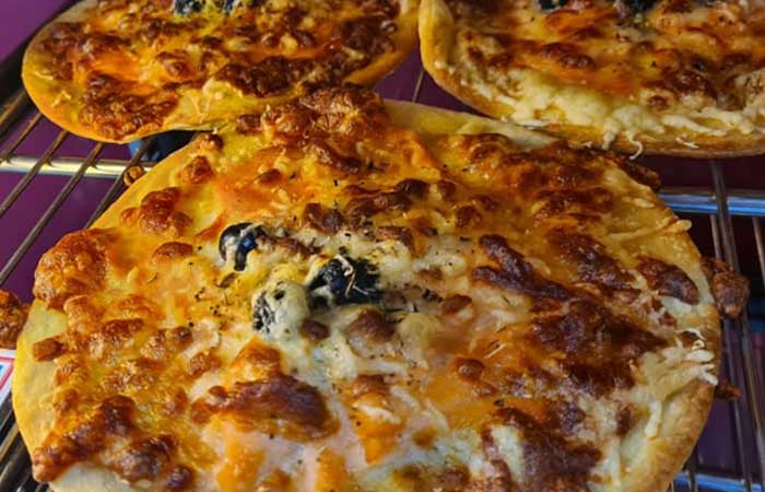 la-pâtisserie-française-easy-meal-pizza