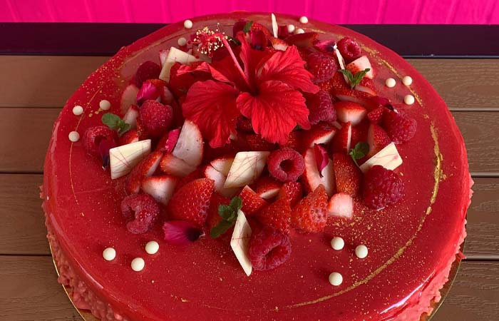 la-pâtisserie-française-cake-large-raspberry